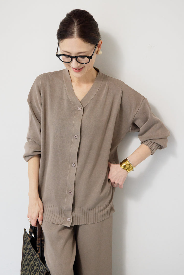 ニットカーディガン＋ニットパンツ