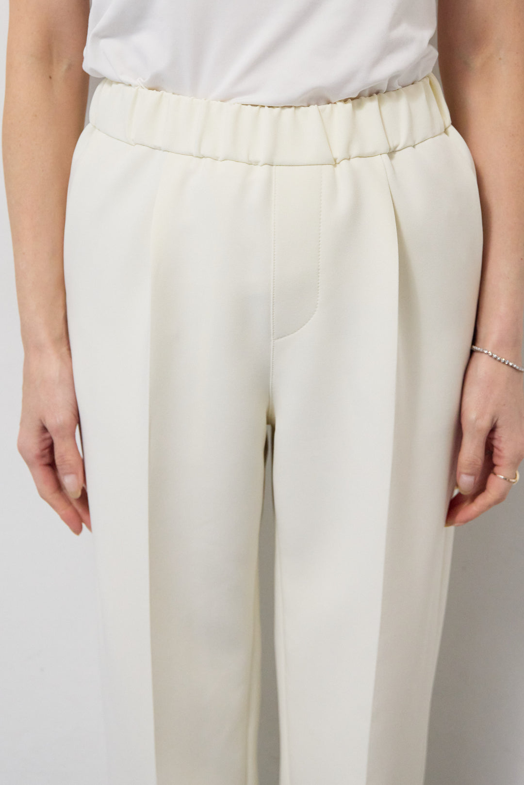 ウォッシャブルテーパードパンツ