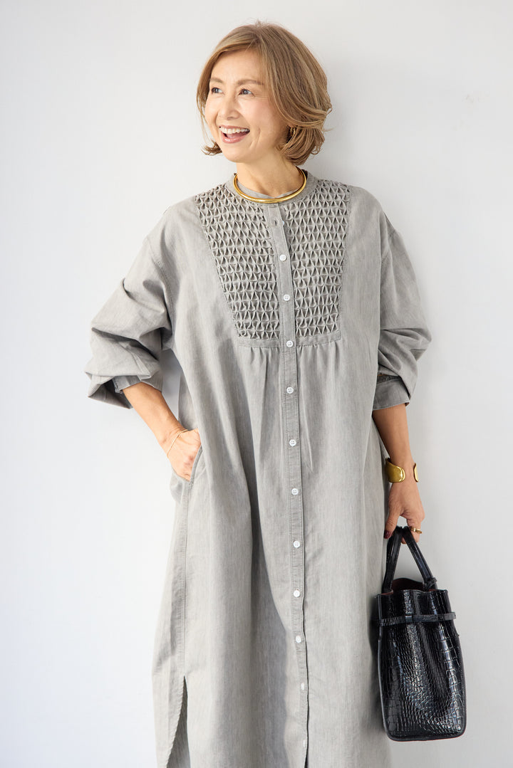 ハンドスモッキングデニムワンピース