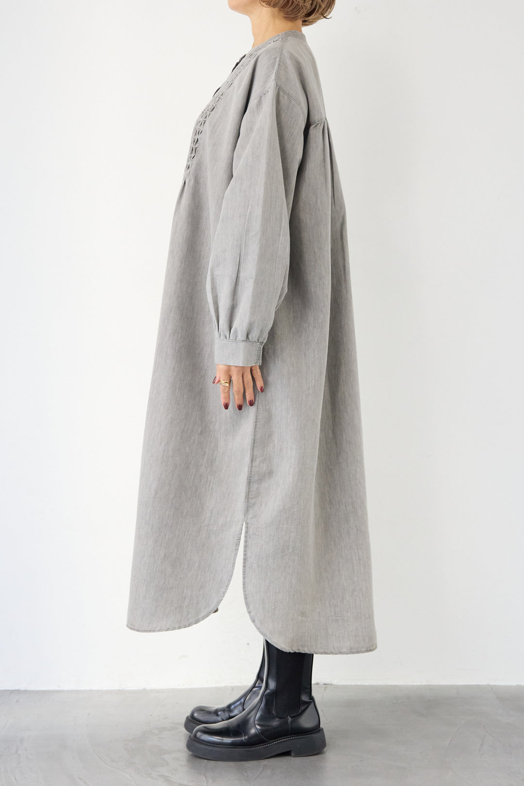 ハンドスモッキングデニムワンピース