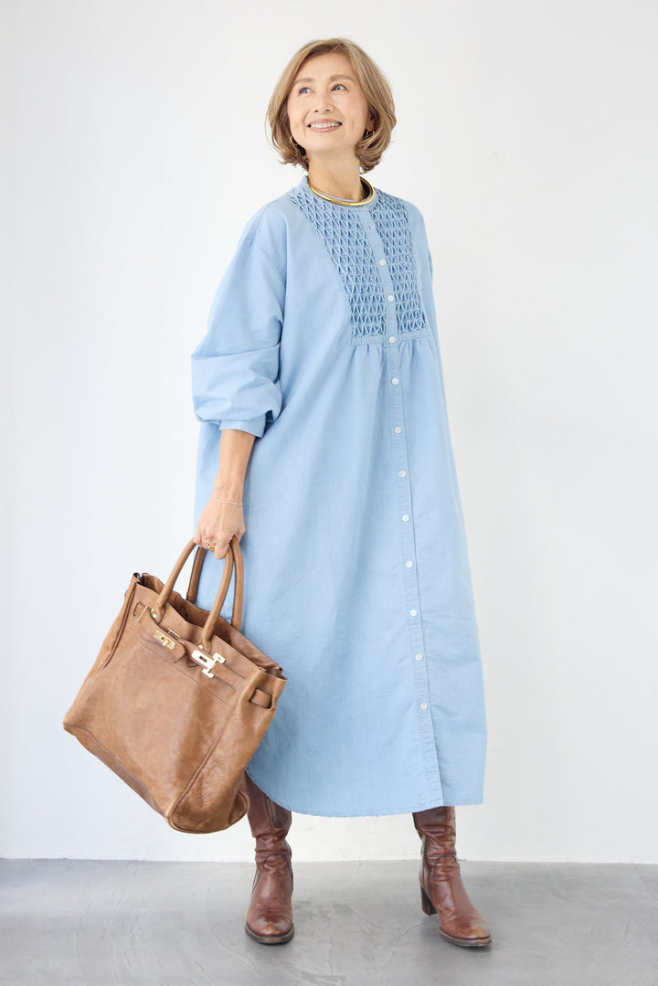 ハンドスモッキングデニムワンピース