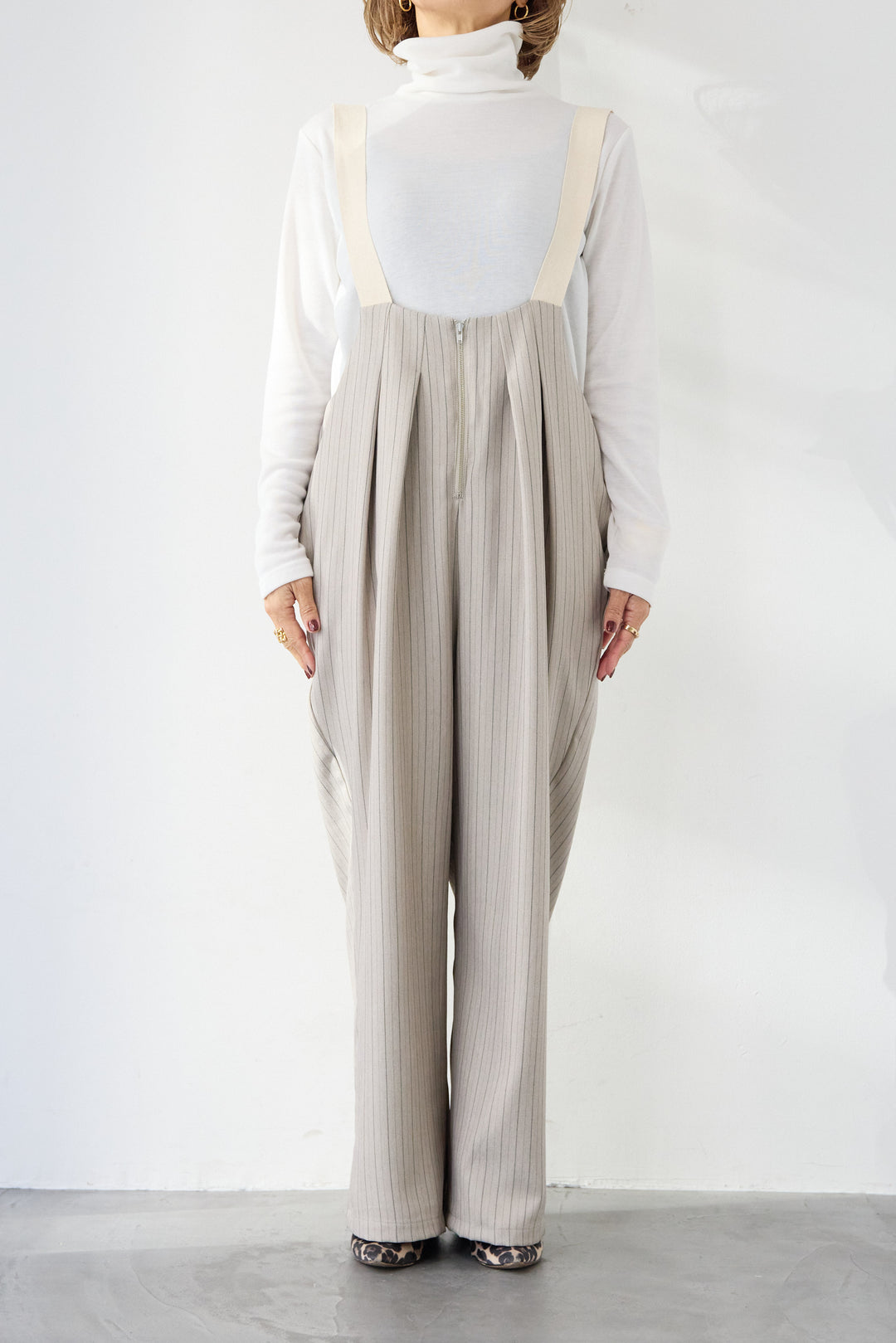 ストライプツータックサロペット