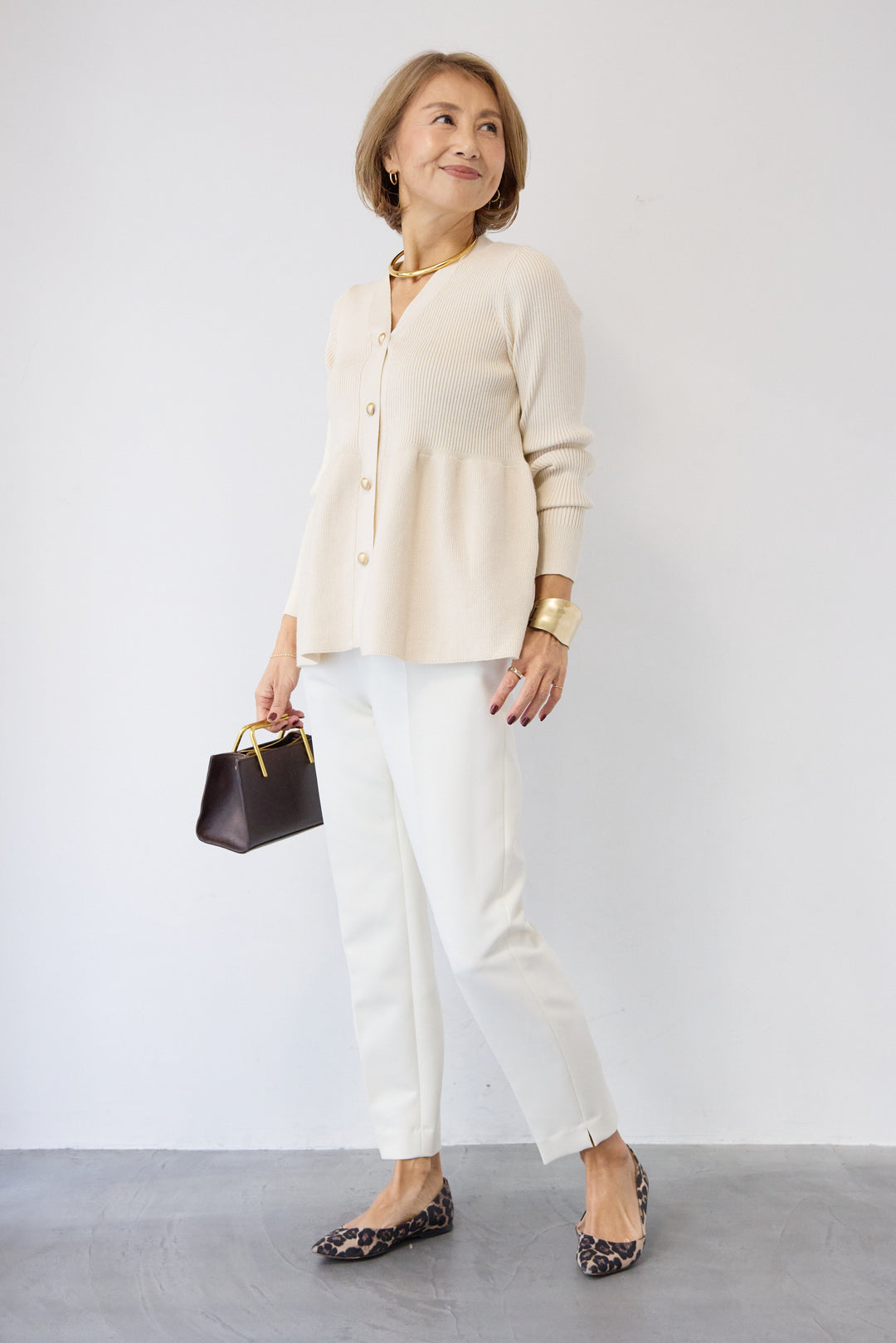 [SET]ゴールドボタンペプラムカーディガン+ウォッシャブルテーパードパンツ(2set)