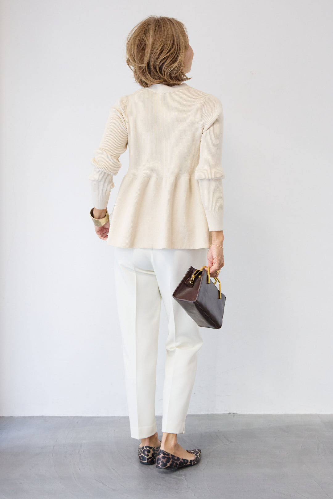 [SET]ゴールドボタンペプラムカーディガン+ウォッシャブルテーパードパンツ(2set)