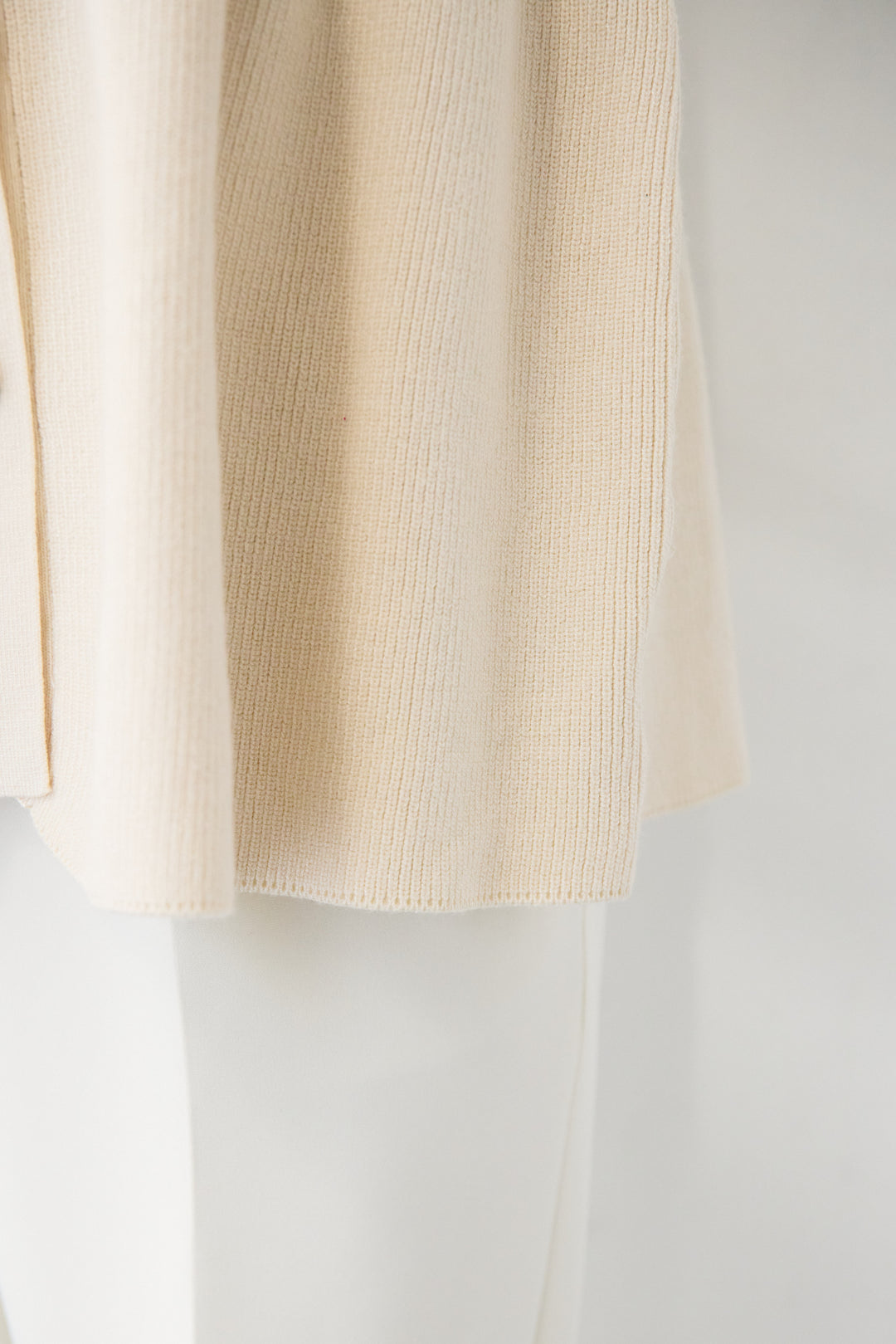 [SET]ゴールドボタンペプラムカーディガン+ウォッシャブルテーパードパンツ(2set)