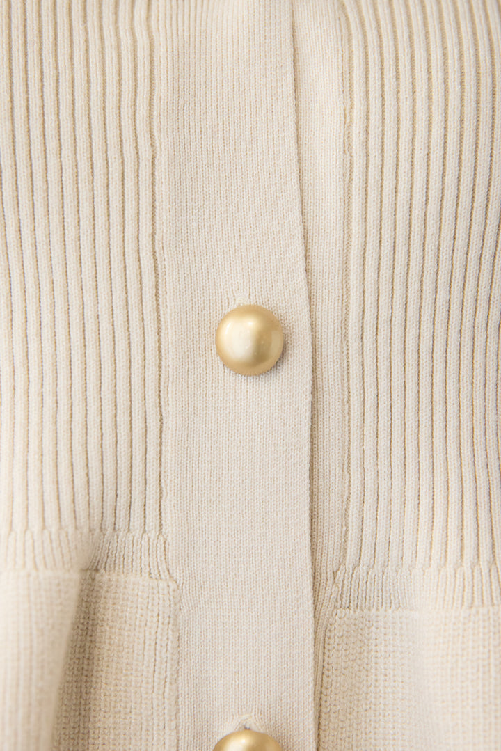 ゴールドボタンペプラムカーディガン