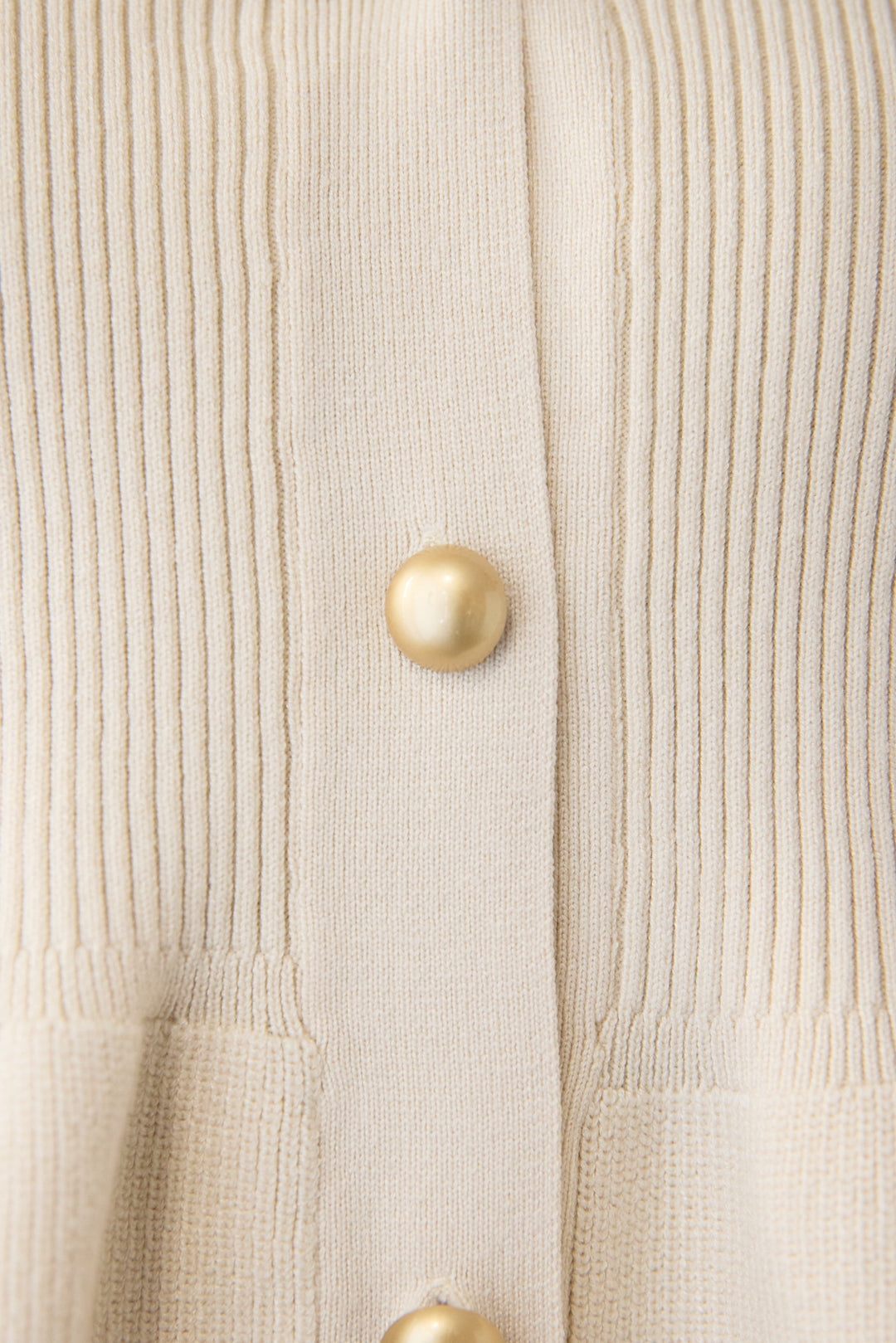 [SET]ゴールドボタンペプラムカーディガン+ウォッシャブルテーパードパンツ(2set)