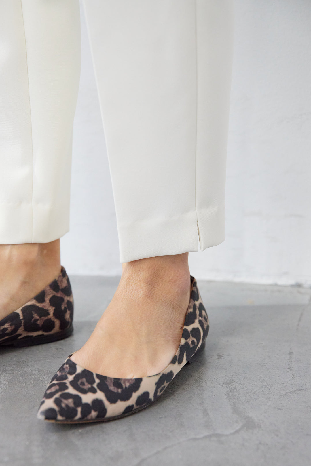 [SET]ゴールドボタンペプラムカーディガン+ウォッシャブルテーパードパンツ(2set)