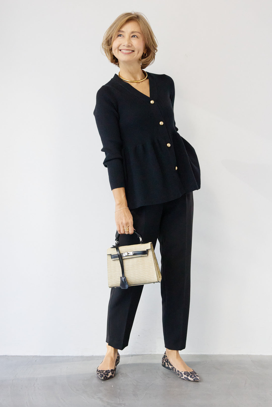 ゴールドボタンペプラムカーディガン
