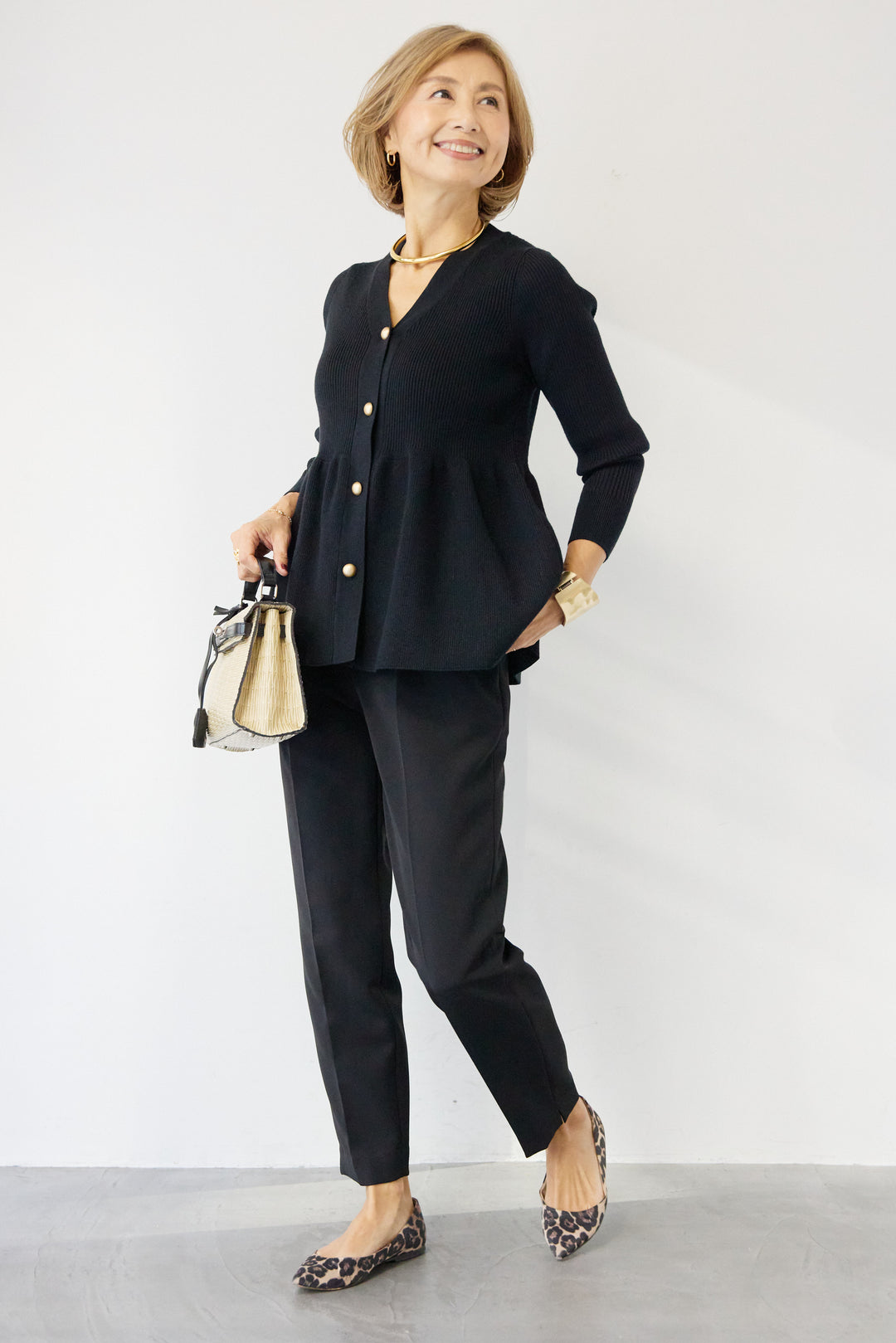 ゴールドボタンペプラムカーディガン