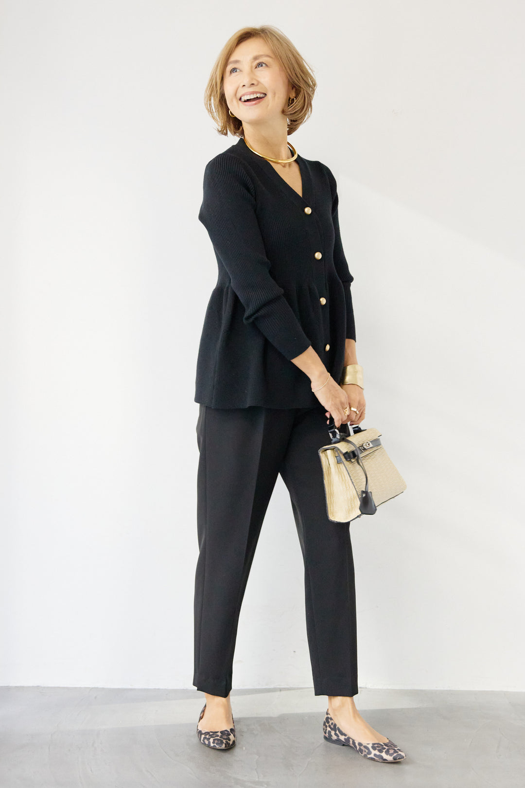 [SET]ゴールドボタンペプラムカーディガン+ウォッシャブルテーパードパンツ(2set)