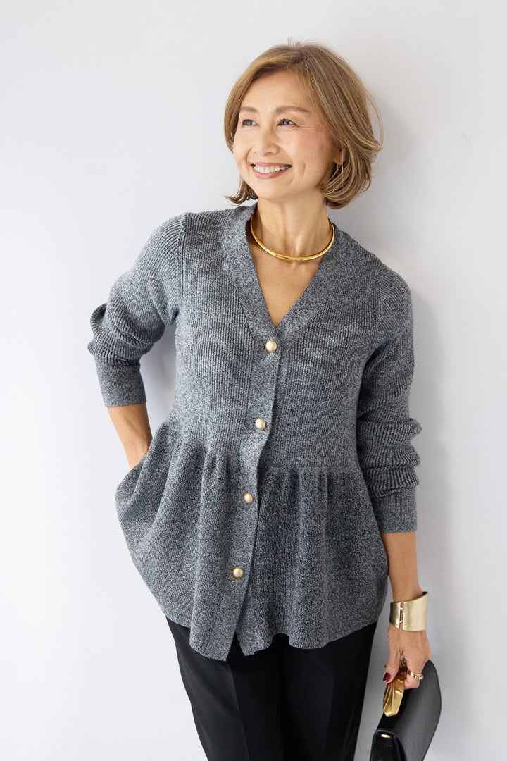 ゴールドボタンペプラムカーディガン