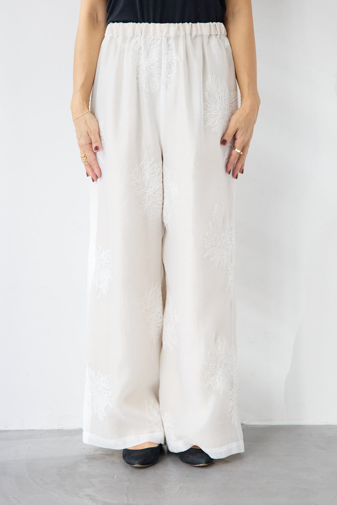 オーガンジー刺繍パンツ