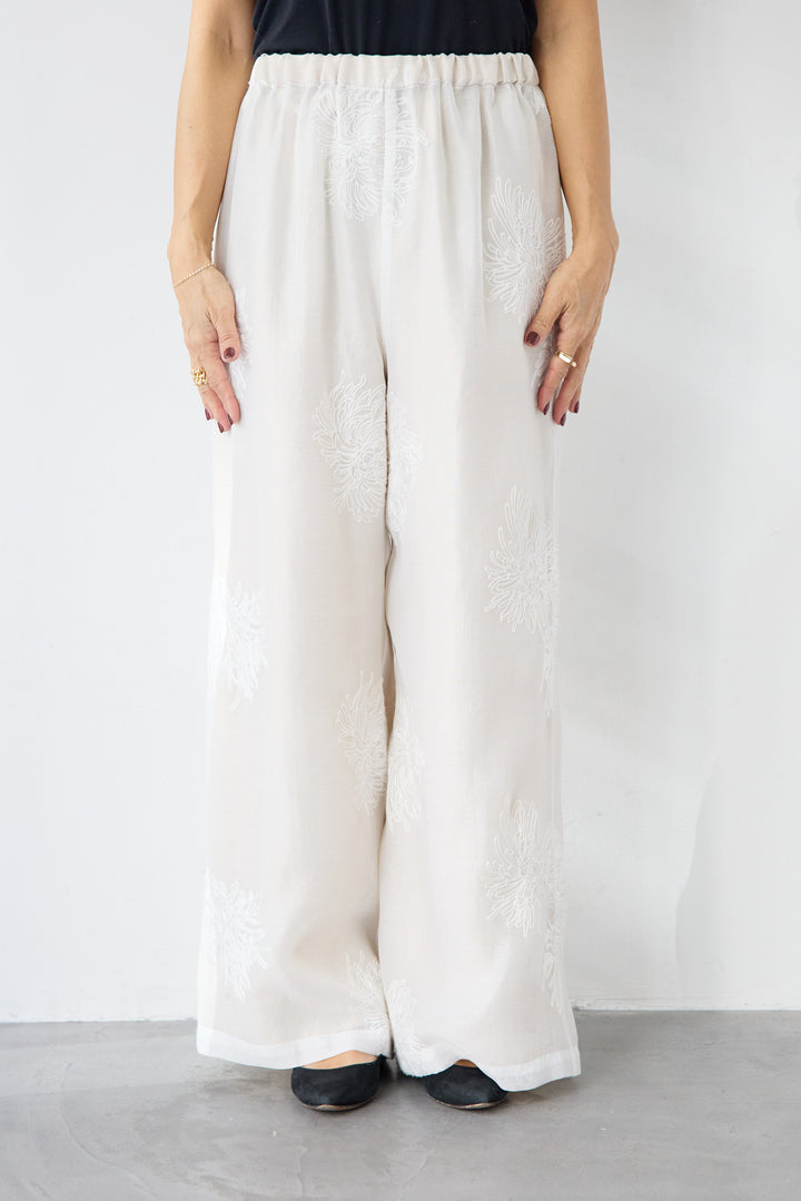 オーガンジー刺繍パンツ