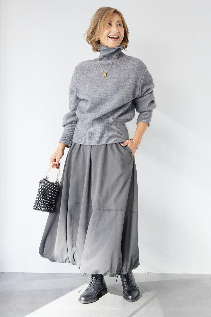 ライトウォームタートルネックニット