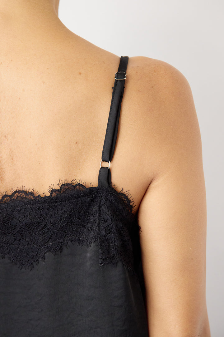 アシメレースキャミソール