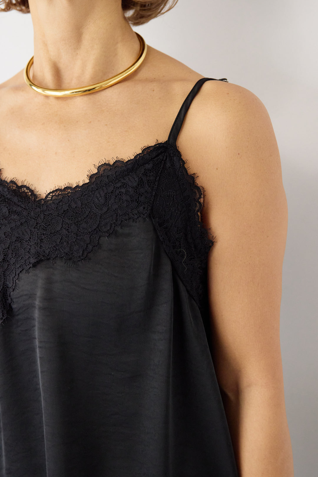 アシメレースキャミソール