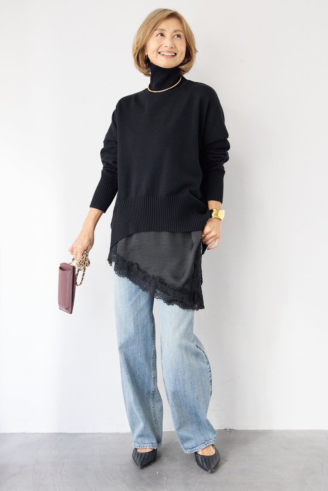 ゆるシルエットタートルネックニット
