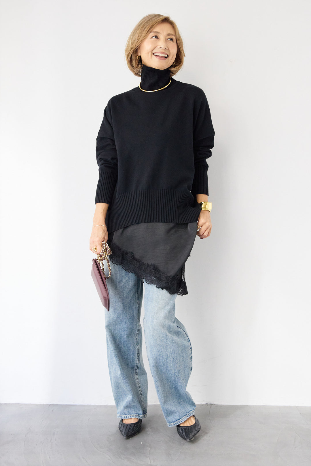 ゆるシルエットタートルネックニット