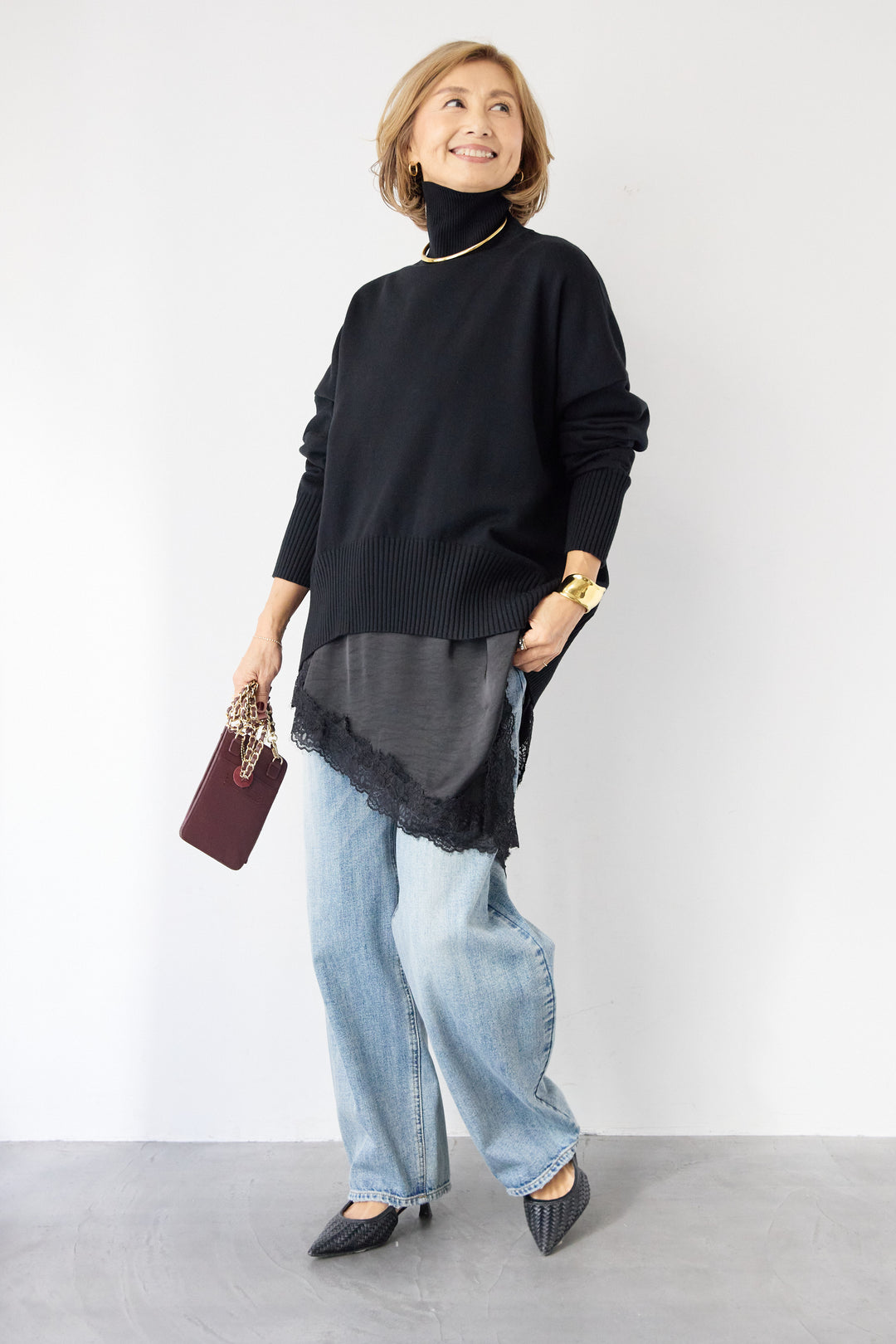 ゆるシルエットタートルネックニット