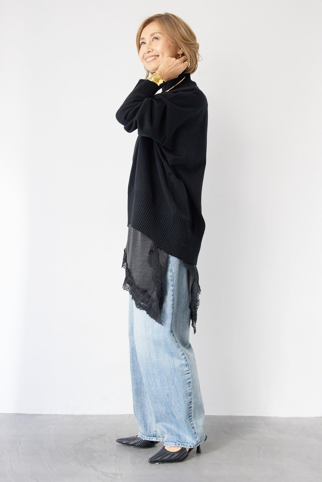 ゆるシルエットタートルネックニット