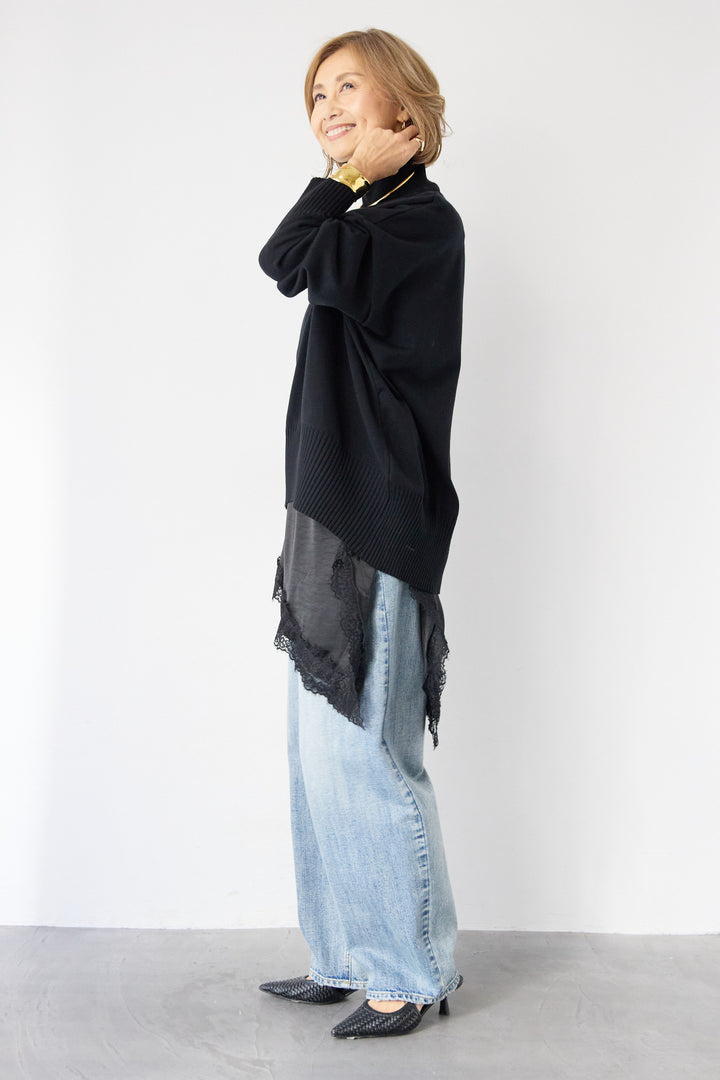 ゆるシルエットタートルネックニット