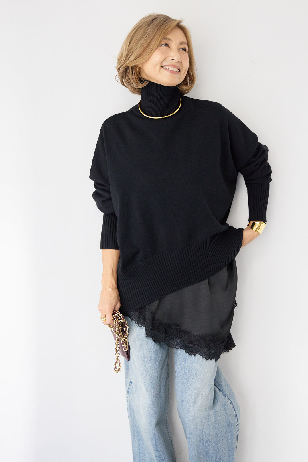 ゆるシルエットタートルネックニット