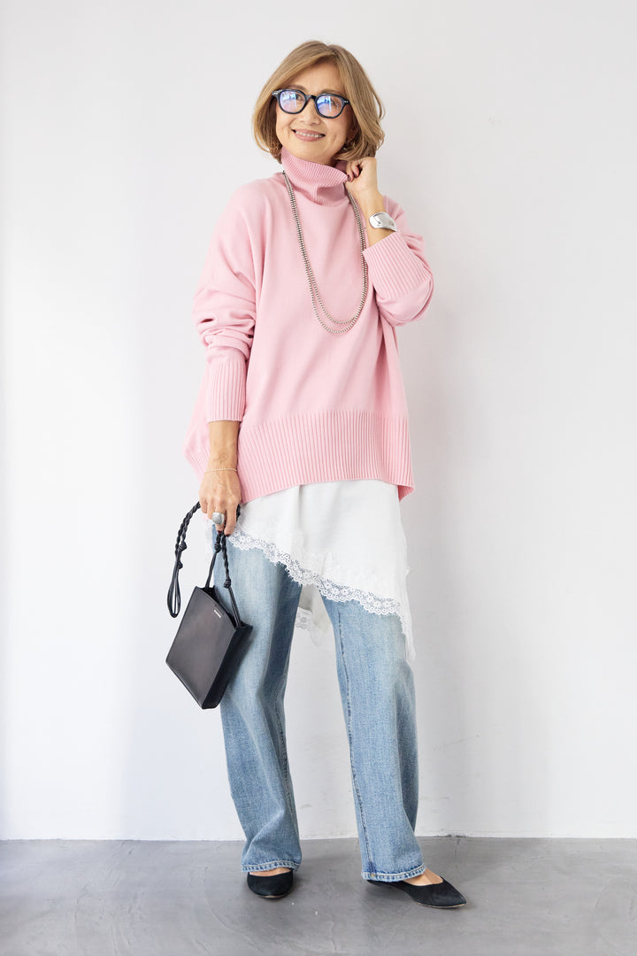 ゆるシルエットタートルネックニット