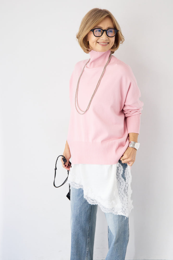 ゆるシルエットタートルネックニット