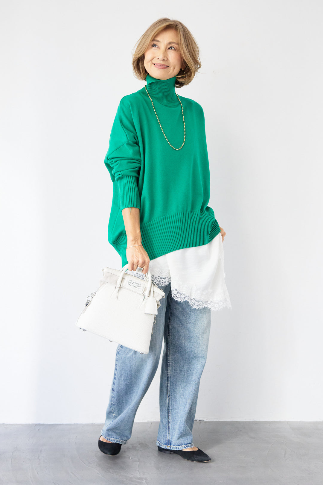 ゆるシルエットタートルネックニット