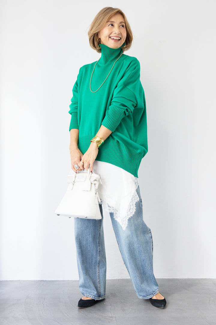 ゆるシルエットタートルネックニット