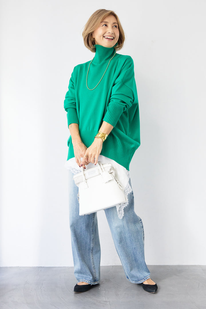 ゆるシルエットタートルネックニット