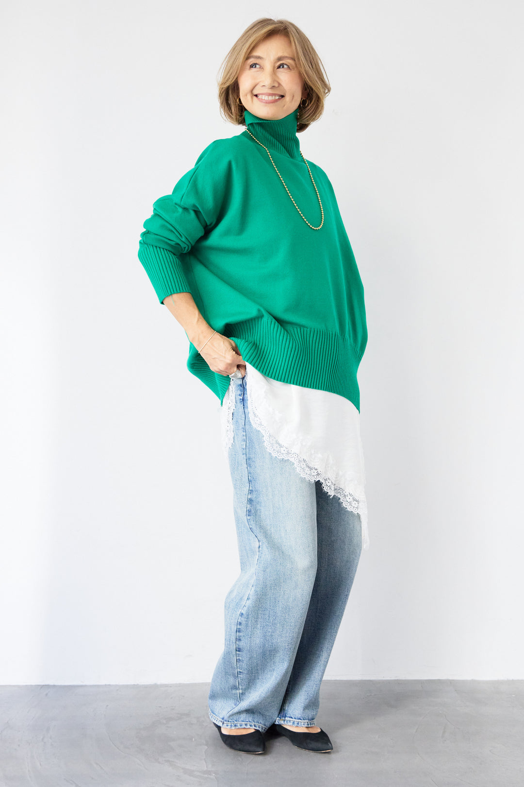 ゆるシルエットタートルネックニット