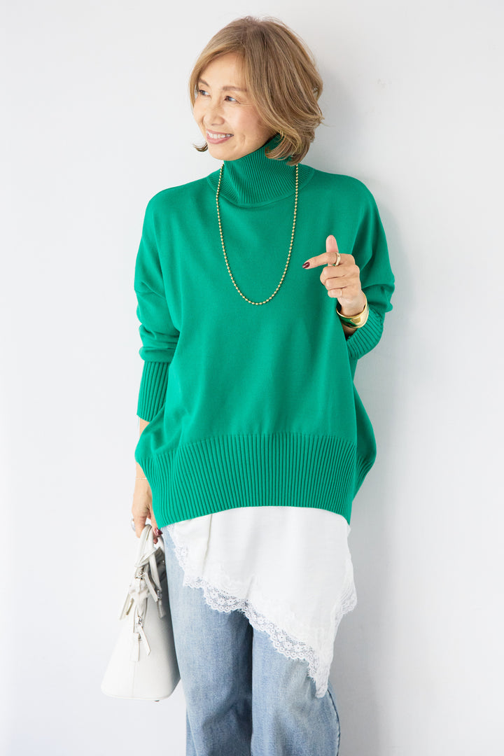 ゆるシルエットタートルネックニット