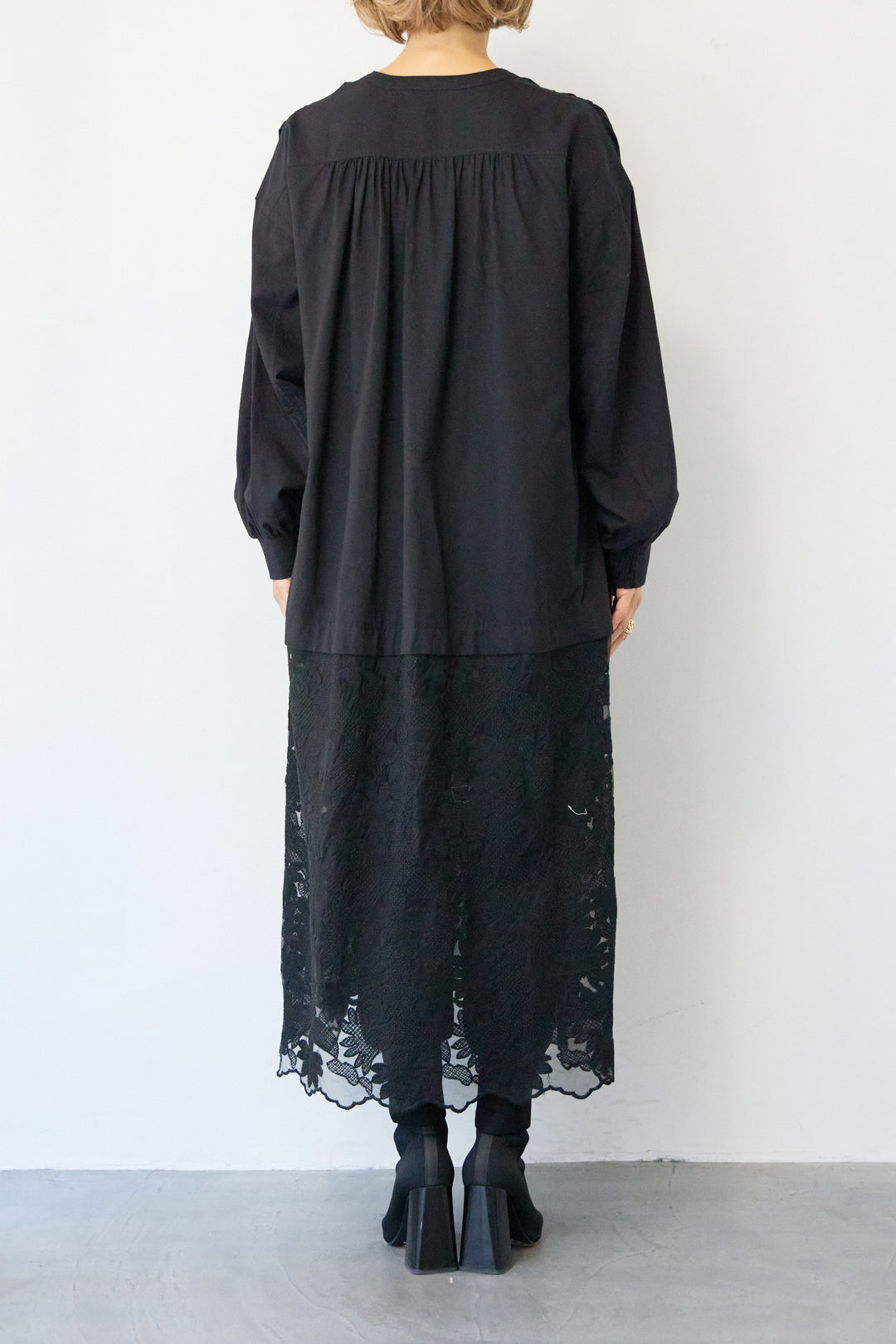 裾レースロング丈チュニック
