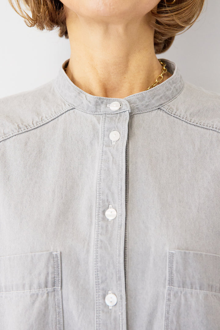 コットンデニムノーカラーシャツ