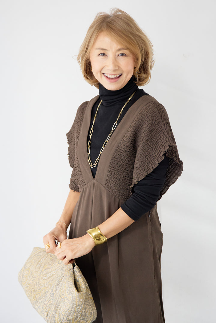 シャーリングスリーブ・Vネックオールインワン