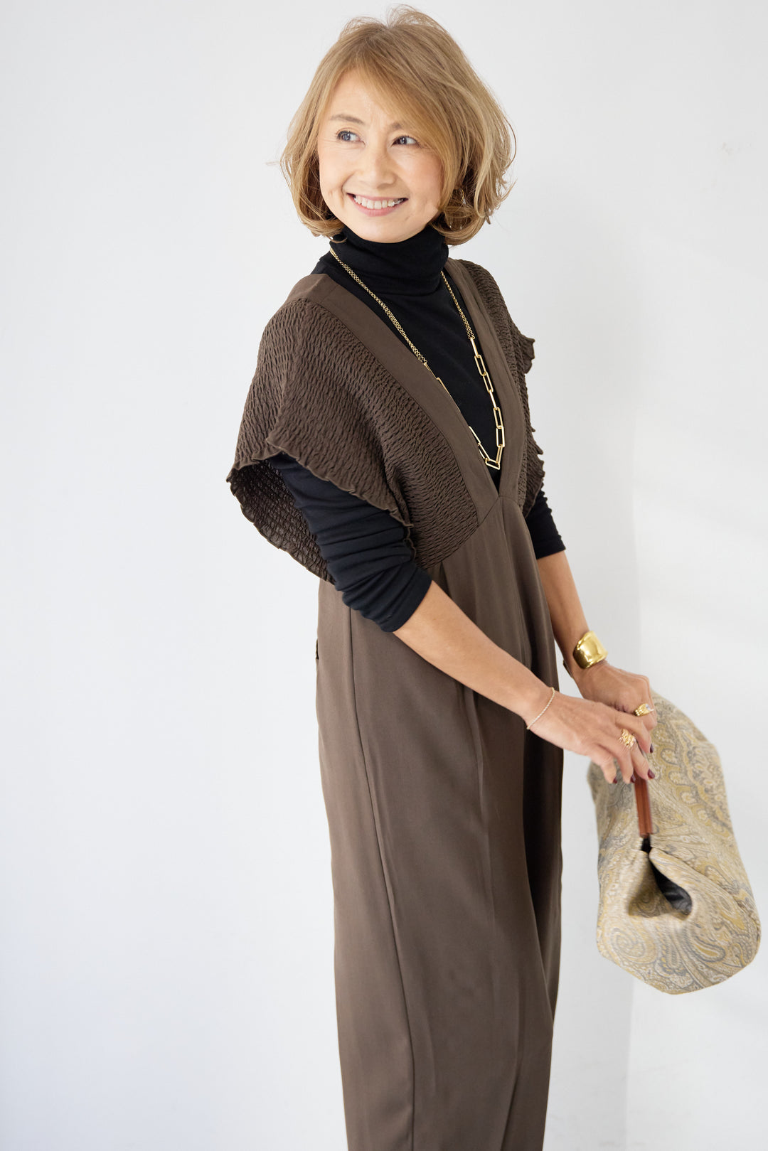 シャーリングスリーブ・Vネックオールインワン