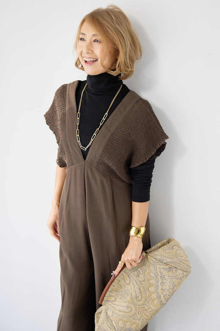 シャーリングスリーブ・Vネックオールインワン