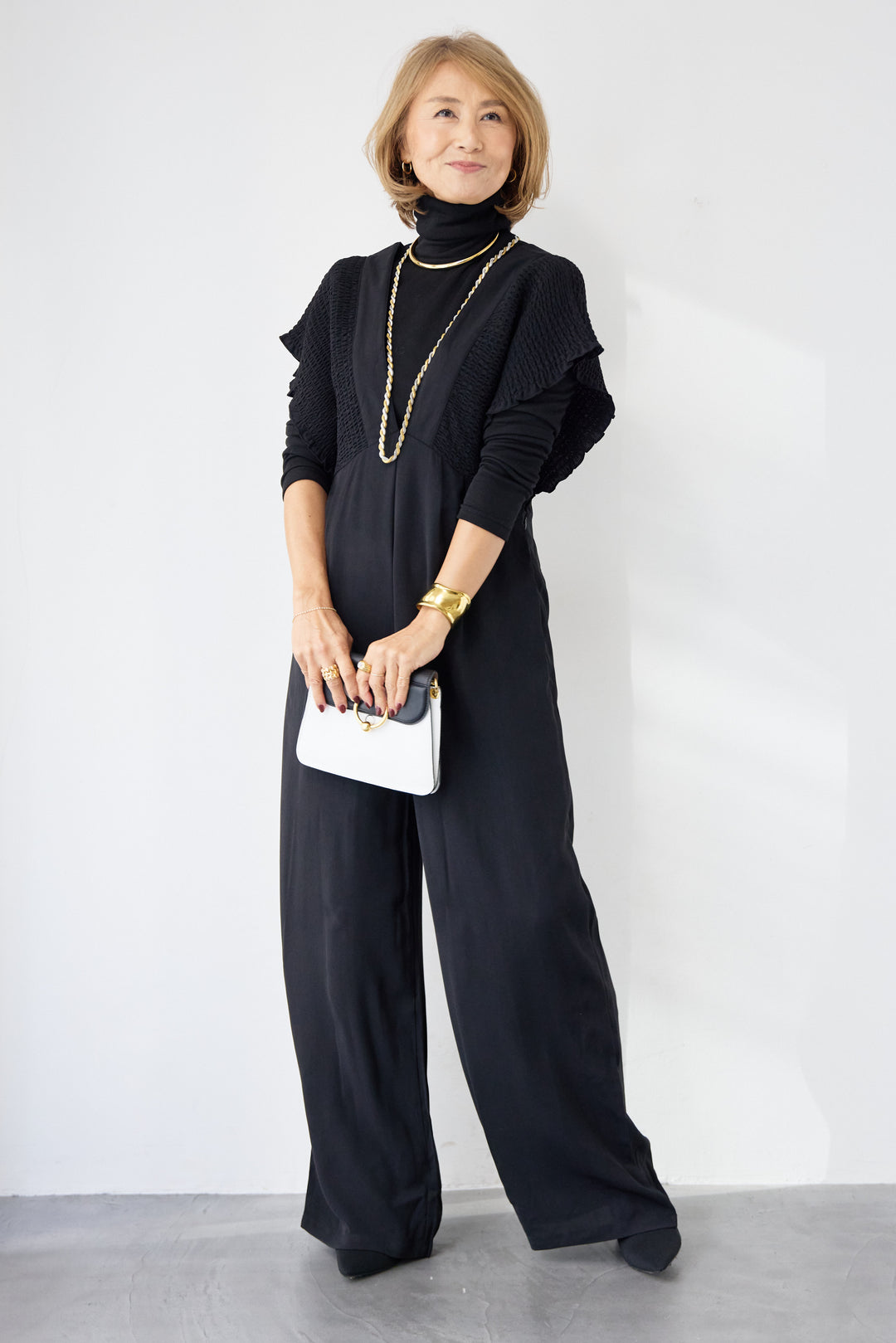 シャーリングスリーブ・Vネックオールインワン