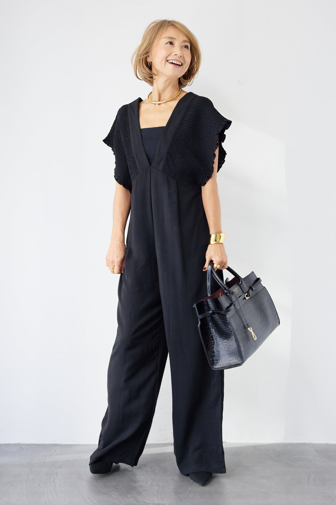 シャーリングスリーブ・Vネックオールインワン