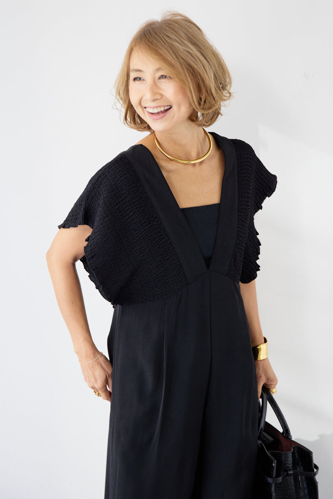 シャーリングスリーブ・Vネックオールインワン