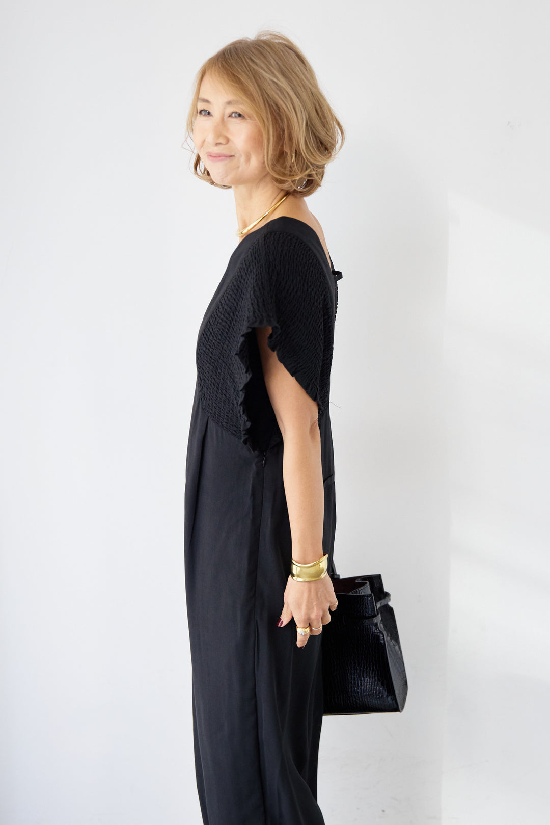 シャーリングスリーブ・Vネックオールインワン