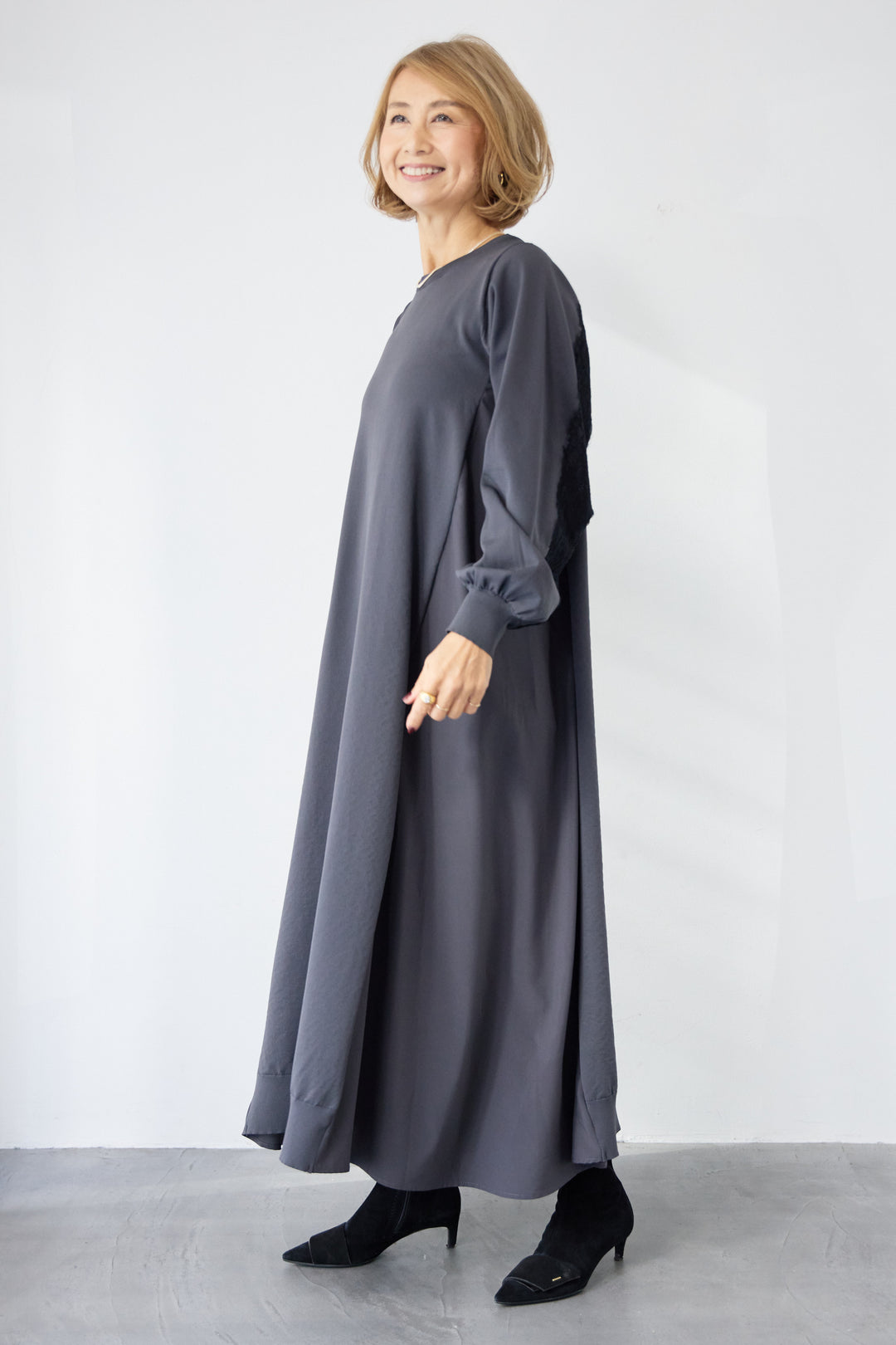 バックレース・ロングワンピース