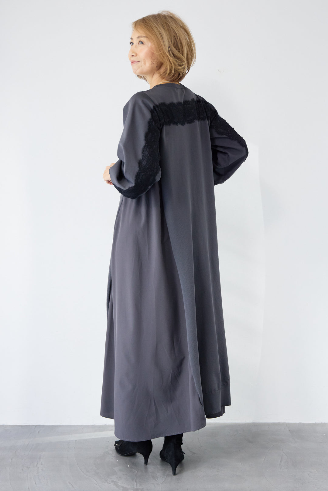 バックレース・ロングワンピース