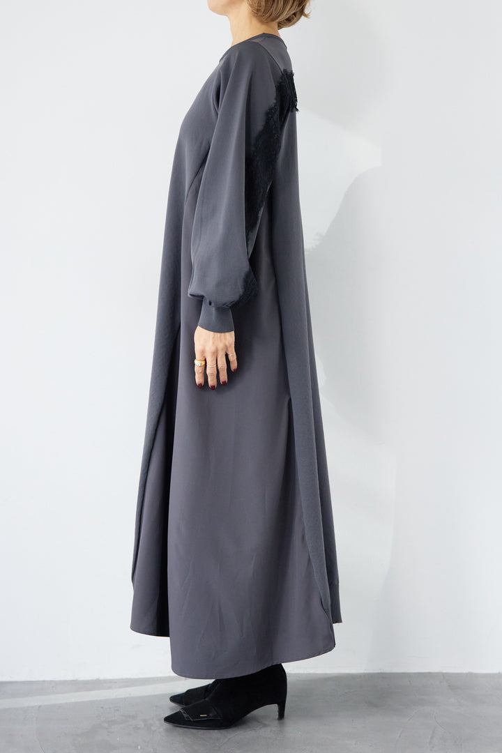 バックレース・ロングワンピース