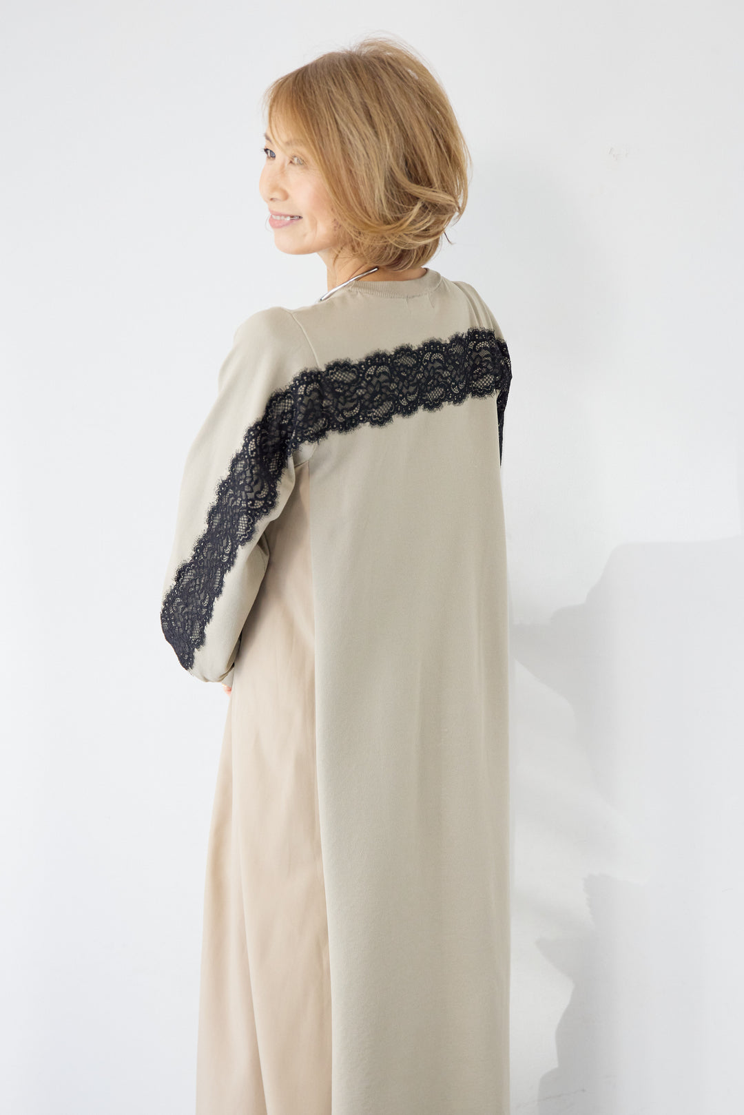 バックレース・ロングワンピース