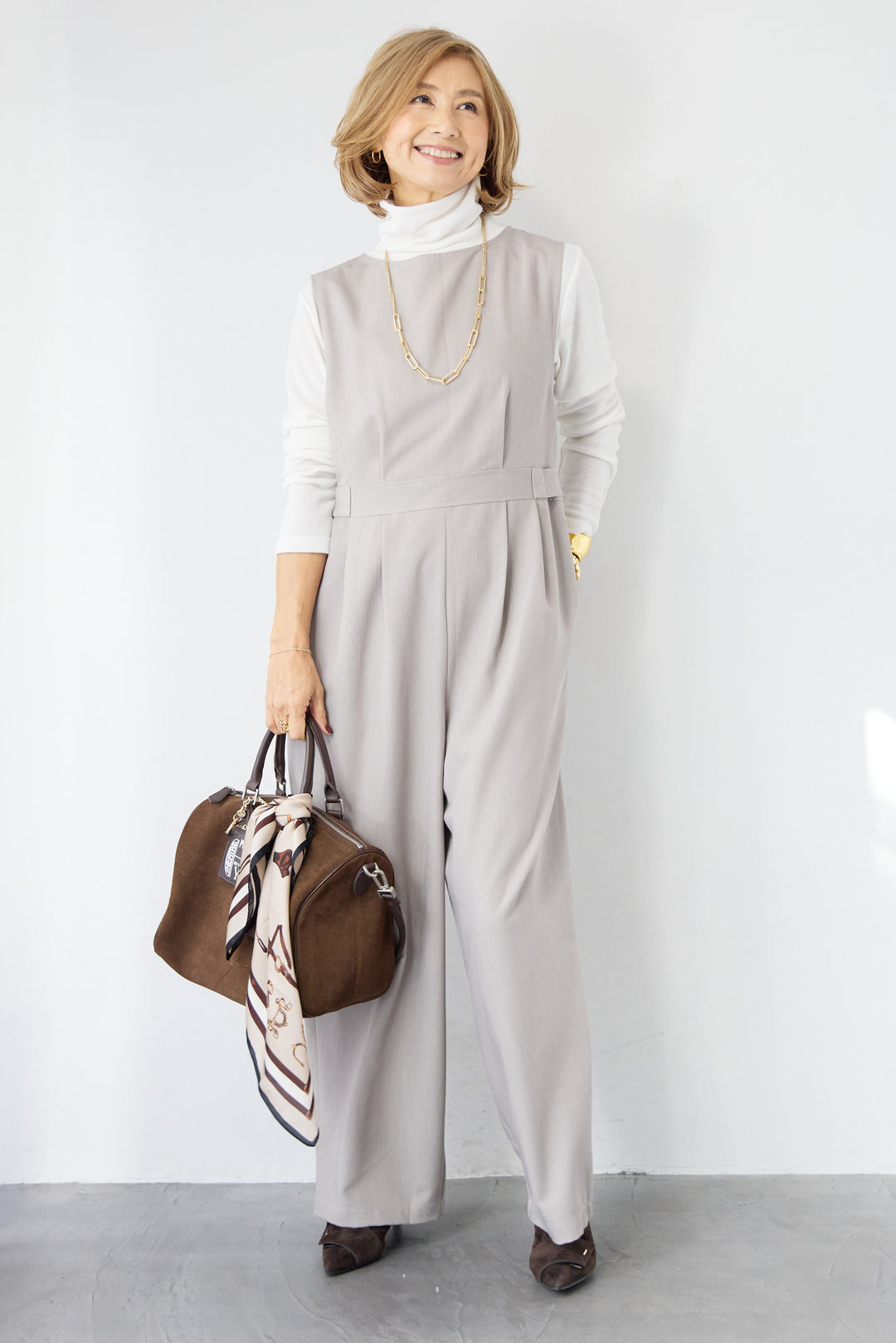 ウエストタブ・フロントタックサロペット