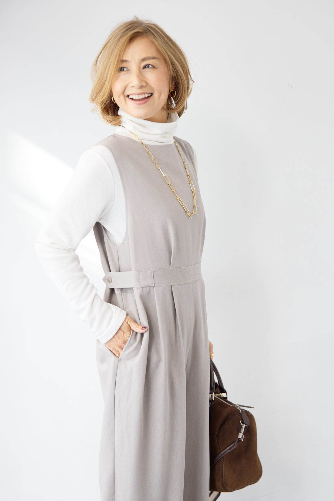 ウエストタブ・フロントタックサロペット