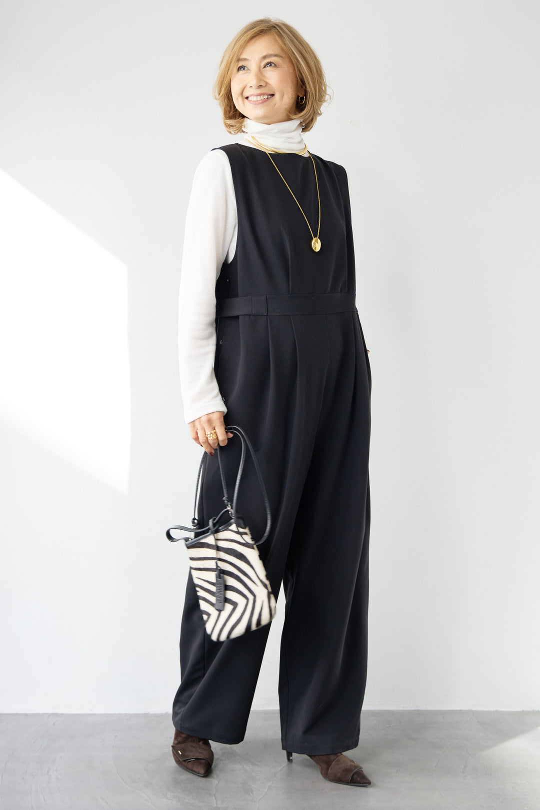 ウエストタブ・フロントタックサロペット